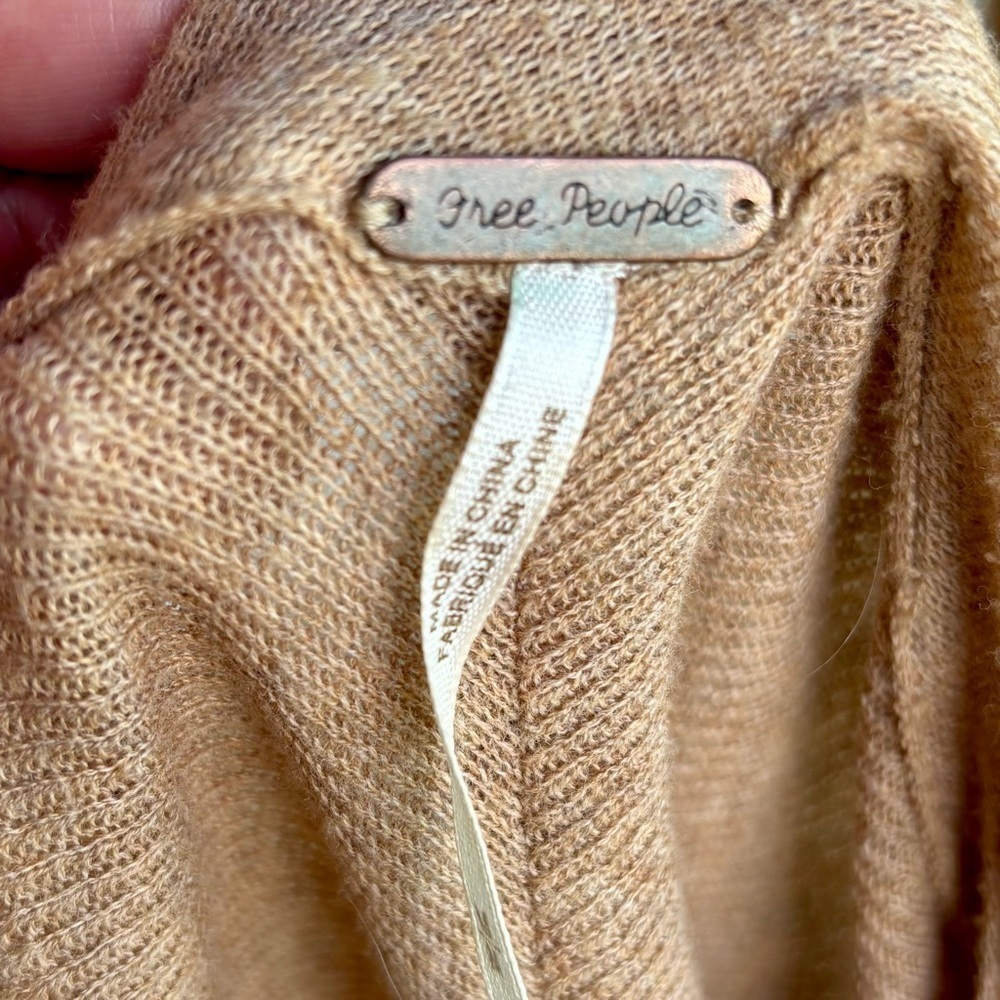 FREE PEOPLE Camel Knit Oversized Sweater - Picture 9 of 12
